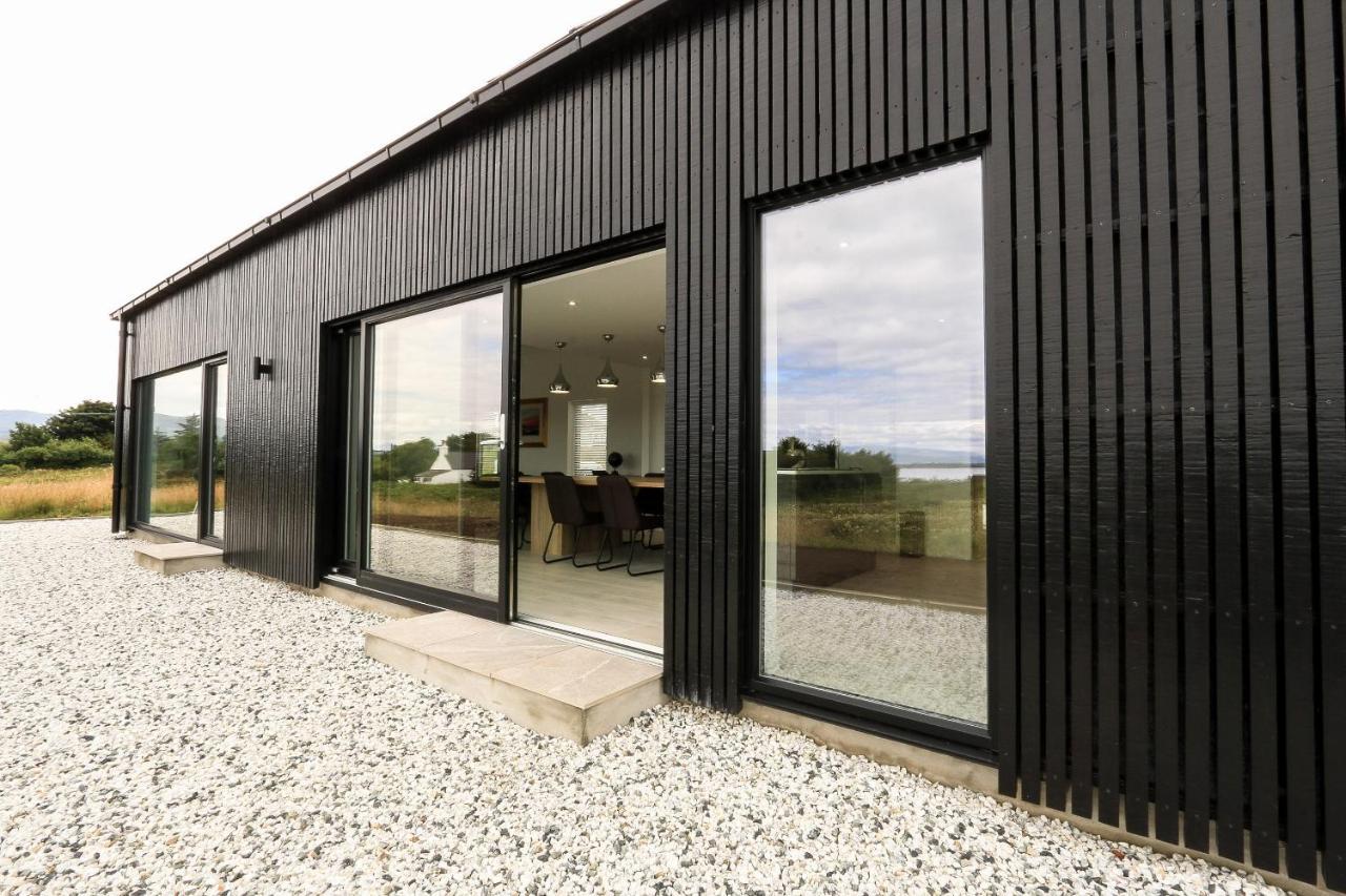 Black Barn Skye - Contemporary 3 Bed / 4 Bath Home Broadford  Exterior photo